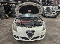 2011 Alfa Romeo Giulietta 1.7L MAN 6SPD FWD 1750 TBI image 4