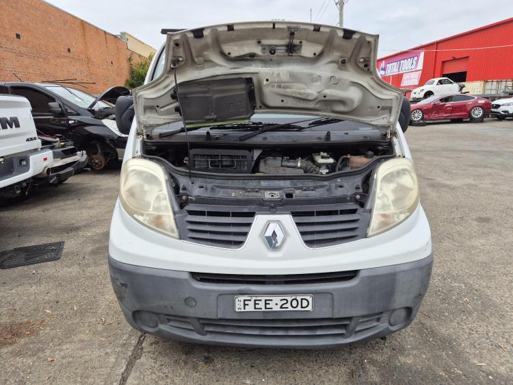 renault Trafic 2.0DT AUTO 6SPD AMT FWD LWB Sep 2014 Parts & Wrecking