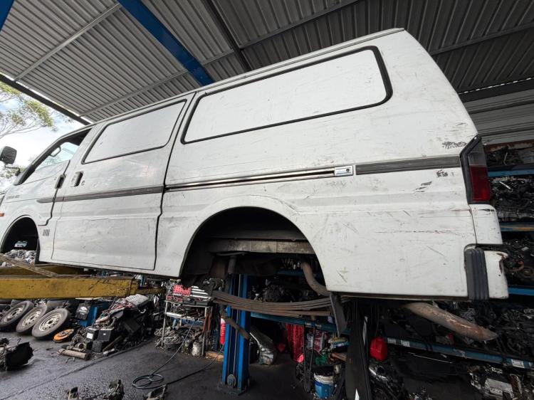 ford Econovan 2000 Parts & Wrecking