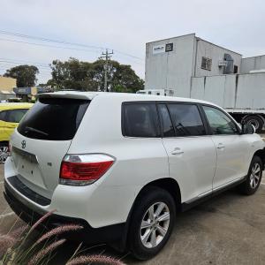 2013 Toyota Kluger GSU40R image 4