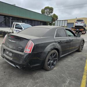 2013 Chrysler 300c LX image 4