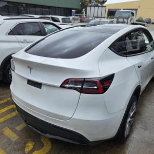 2023 Tesla Model Y image 4