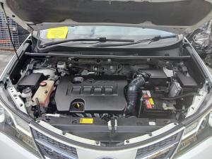 2015 Toyota Rav4 XA40 image 4