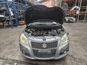 2010 Suzuki Kizashi 2.4L J24B AUTO CVT FWD XL image 4