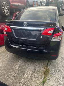 2016 Nissan Pulsar B17 image 4