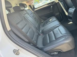 2014 Volkswagen Touareg 7P image 4