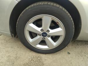 2007 Ford Focus LS image 4