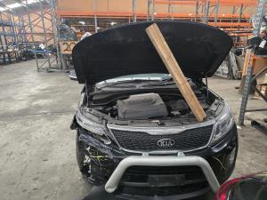 2014 Kia Sorento XM 2.2DT D4HB AUTO 6SPD AWD PLATINUM image 4