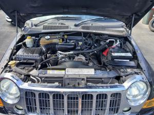 2006 Jeep Cherokee KJ image 4