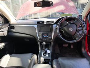 2011 Suzuki Kizashi FR image 4