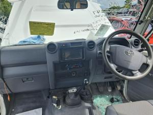 2018 Toyota Land Cruiser image 4