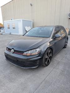 2016 Volkswagen Golf GTI image 4