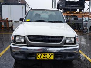 2002 Toyota Hilux image 4