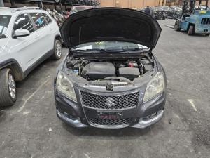 2011 Suzuki Kizashi 2.4L J24B CVT AWD SPORT FR image 4