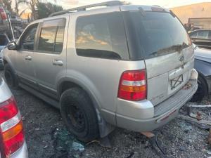 2002 Ford Exploer image 4