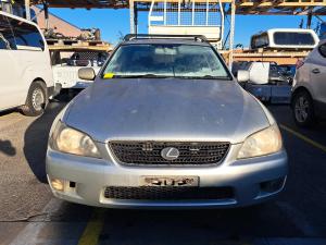 2004 Lexus Is200 image 4