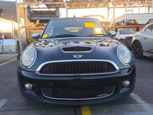 2009 Mini Cooper R57 image 4