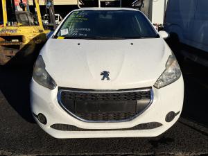2013 Peugeot 208 image 4