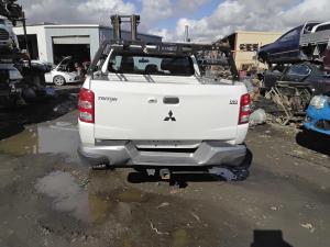 Mitsubishi Triton MQ image 4