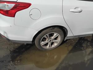 2014 Ford Focus LW image 4