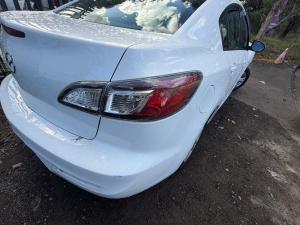 2011 Mazda 3 image 4