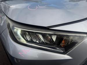 2019 Toyota Rav4 image 4