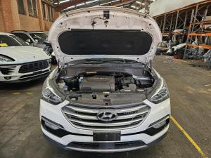 2016 Hyundai Santa Fe 2.2DT D4HB AUTO 6SPD 4WD HIGHLANDER image 4