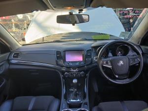 2015 Holden Commodore VF image 4