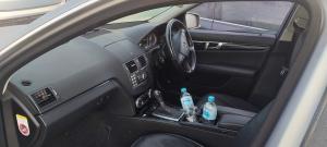 2010 Mercedes Benz C200 image 4