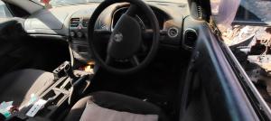 2004 Holden Commodore image 4