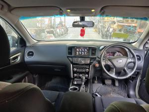 2017 Nissan Pathfinder R52 image 4