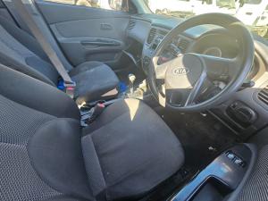 2009 Kia Rio image 4