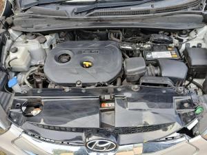 2013 Hyundai image 4