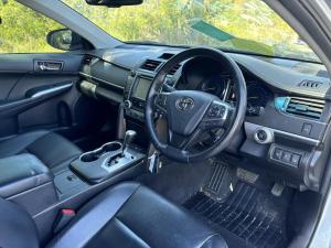 2015 Toyota Camry image 4