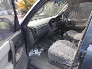 2001 Mitsubishi Pajero image 4