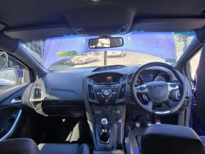 2012 Ford Focus LW image 4