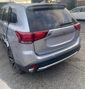 2017 Mitsubishi Outlander image 4