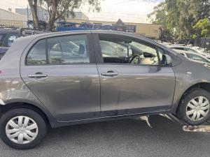 2009 Toyota Yaris image 4
