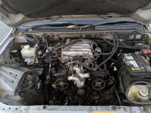 2004 Mitsubishi Pajero GLX image 4