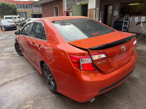 2014 Toyota Camry image 4