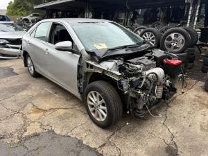 2016 Toyota Camry image 4