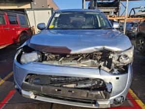 2014 Mitsubishi Outlander ZJ image 4