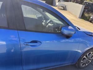 2015 Mazda 2 image 4