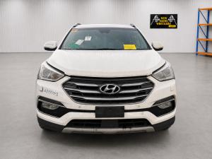 2017 Hyundai Santa Fe 2.2DT D4HB AUTO 6SPD 4WD HIGHLANDER image 4