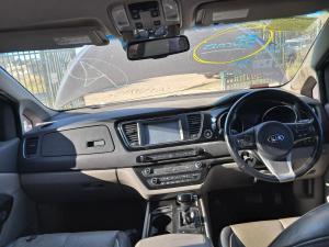 2015 Kia Carnival YP image 4