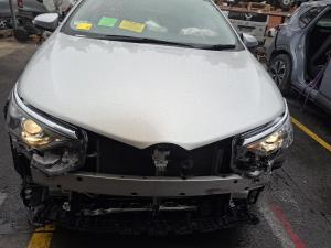 2015 Toyota Corolla ZRE182R image 4