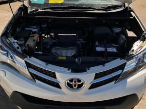 2014 Toyota Rav4 XA40 image 4