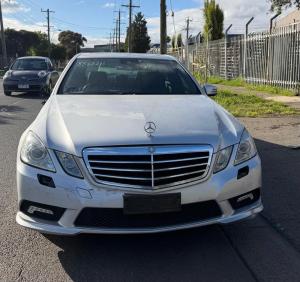 2010 Mercedes Benz E250 image 4
