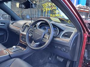 2017 Chrysler 300c LX image 4