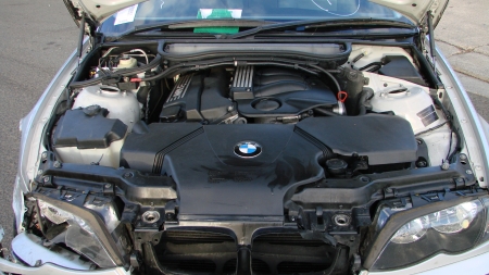 bmw 318i May 2004 Parts & Wrecking